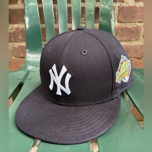 Vintage New York Yankees Fitted Hat Size 7 1/8
